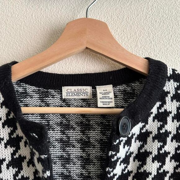 Vintage black and white knit cardigan - Picture 10 of 10